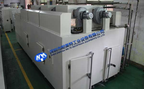 軍工坦克輪子零配件用輸送式烘箱 軍工坦克輪子零配件用輸送式烘箱